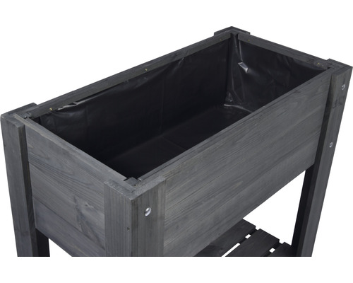 Hochbeet aus Holz mit Pflanzfolie