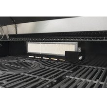 Innenansicht eines Gasgrills mit Grillrost und Infrarotbrenner