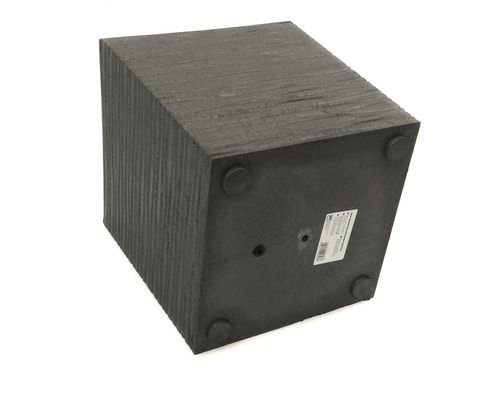 Quadratischer Pflanzkübel aus Kunststoff, Unterseite