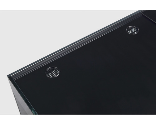 Detailansicht einer Aquariumabdeckung mit Belüftungsöffnungen