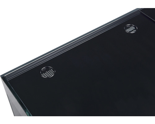 Detailansicht eines Aquariums mit Belüftungsöffnungen.