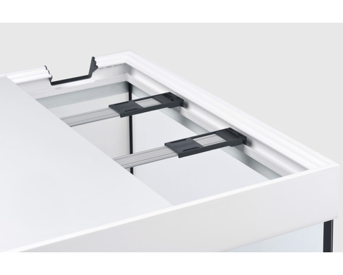 Detailansicht eines Aquariums mit Abdeckung und Träger