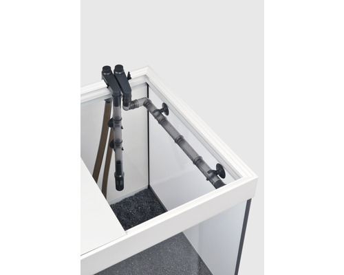 Aquarium mit Filtersystem und Substrat