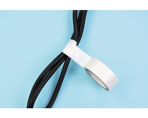 Elektrische Kabel mit Isolierband fixiert