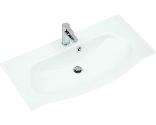 Waschbecken aus Glas mit Armatur