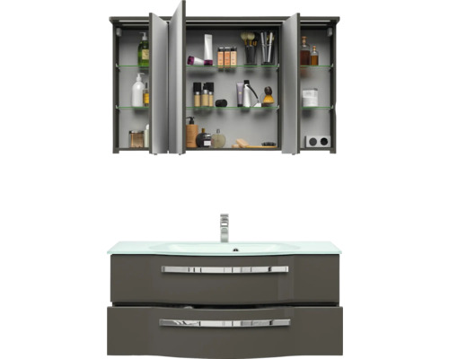 Waschtischkombination mit Spiegelschrank im Badezimmer