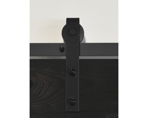 Detail einer Schiebetür mit Beschlägen