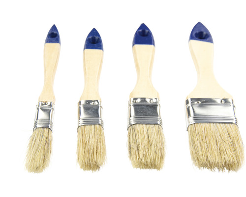 Set aus vier Lackierpinseln mit Holzgriff