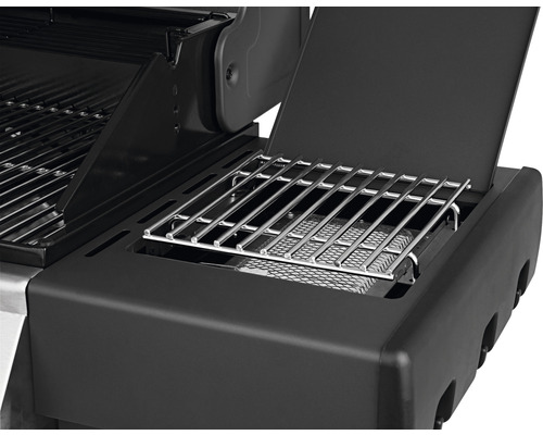 Detailansicht eines Gasgrills mit Warmhalterost