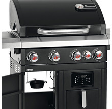 Detailansicht des Gasgrills mit Bedienfeld, Temperaturreglern und offener Tür