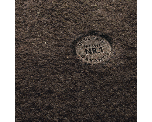 Nahaufnahme von Pflanzerde mit dem Siegel Qualitätsgarantie Meine Nummer 1