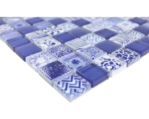 Mosaikfliese mit blauem Muster