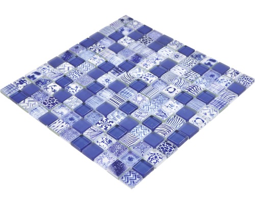 Quadratische Mosaikfliese mit Glas- und Dekorelementen