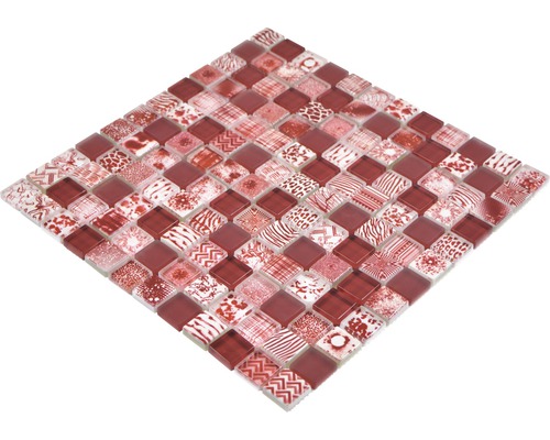 Mosaikfliese mit quadratischen Elementen in Musteroptik