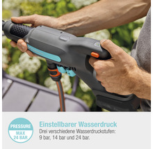Gardena Akku-Hochdruckreiniger mit regulierbarem Wasserdruck in der Hand