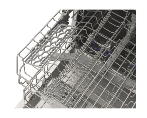 Innenansicht eines Geschirrspülers mit Geschirrkörben