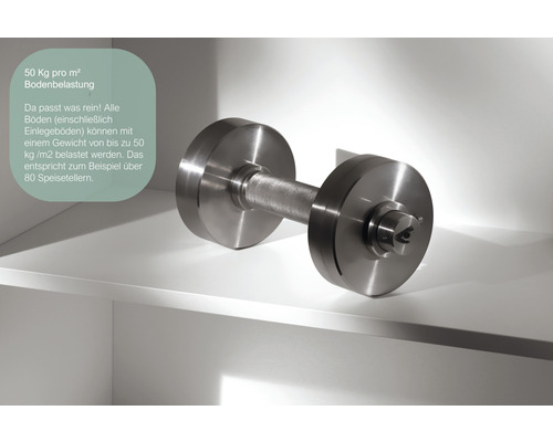 Draufsicht einer Hantel aus Metall auf einem Regalbrett zur Veranschaulichung der Belastbarkeit von Regalen