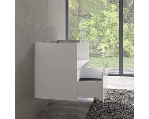 Weißer Waschtischunterschrank mit Schublade im Badezimmer.