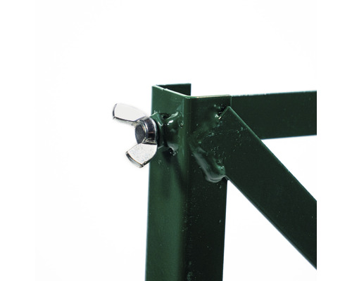 Detailansicht einer Tannenbaumständer-Ecke mit Flügelmutter