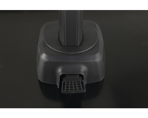 Detailansicht eines Staubsaugerfußes mit Pedal