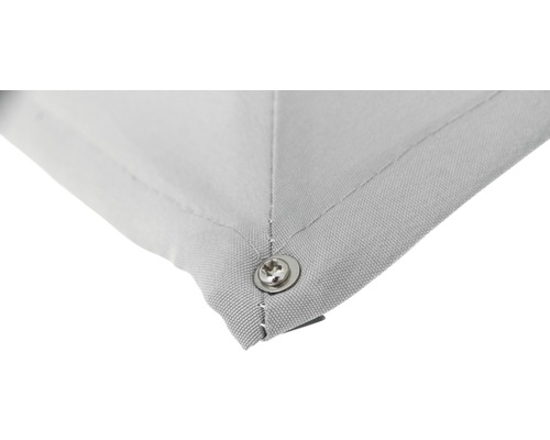 Detailansicht einer Markise mit Schraube