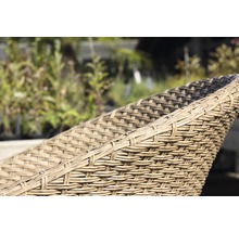 Detailansicht eines Korbsessels für den Garten