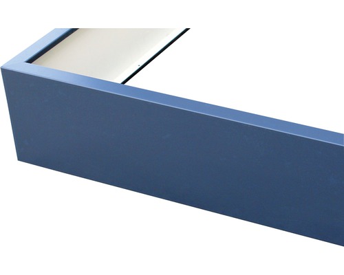 Detailansicht eines blauen Möbelstücks