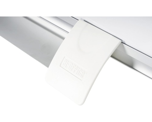 Detailansicht eines Rollos mit Bedienelement
