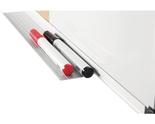 Whiteboard mit Ablageschale und zwei Stiften