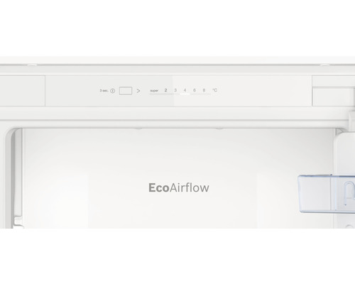 Innenansicht eines Kühlschranks mit Temperaturregler und EcoAirflow-System