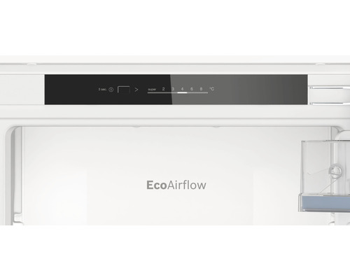 Innenraum eines Kühlschranks mit Temperaturregler und EcoAirflow-System