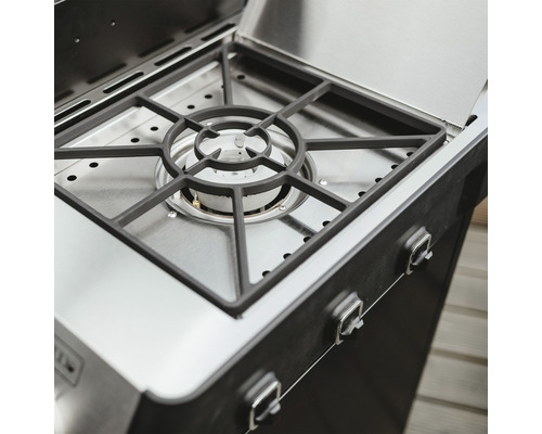 Detailaufnahme eines Gasgrills mit Seitenbrenner