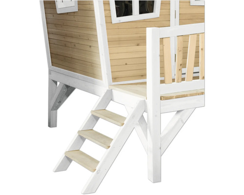 Detailansicht eines Spielhauses aus Holz mit Treppe