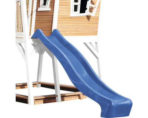 Blaue Rutsche an einem Spielturm