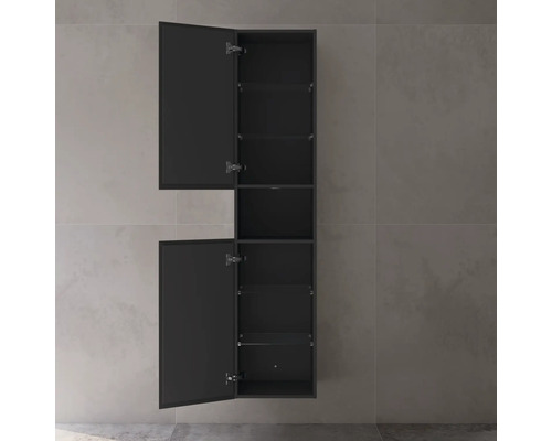 Badezimmerschrank mit offenen Türen und Glasregalen