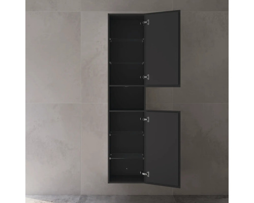 Offener, hängender Badezimmerschrank mit Einlegeböden