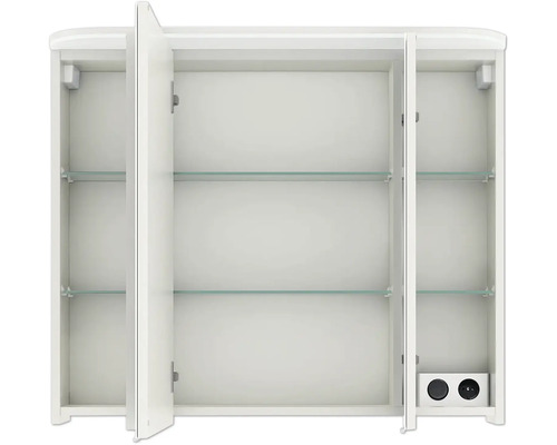 Geöffneter weißer Spiegelschrank mit drei Türen und Glasböden für das Badezimmer