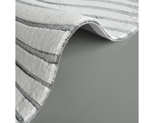 Teppich mit Streifenmuster