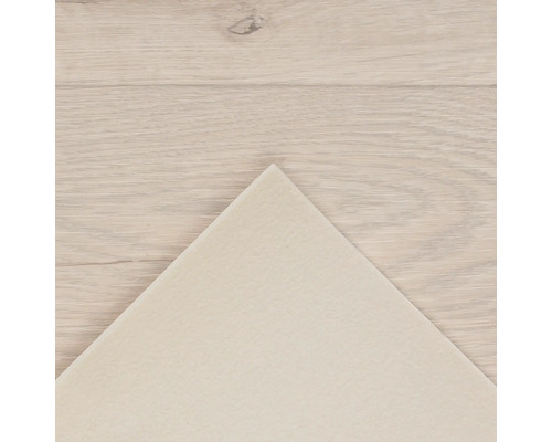 Musterstück eines Bodenbelags auf Holzgrund