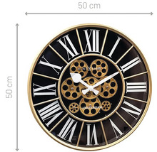 Wanduhr mit römischen Ziffern und Zahnrädern, Durchmesser 50 Zentimeter
