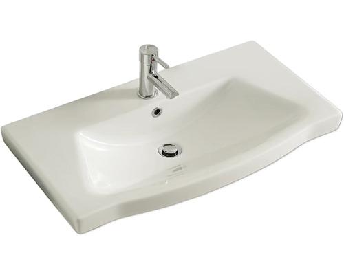 Waschbecken mit Armatur