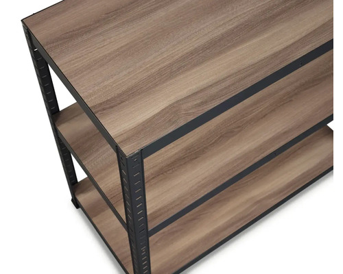 Regal mit Metallrahmen und Holzböden