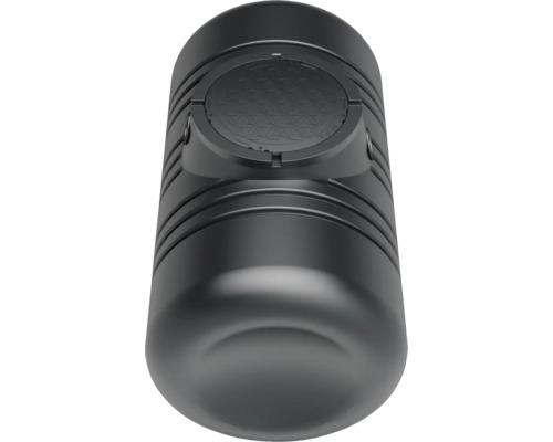 Schwarzer Wasserfilter für den Außenbereich