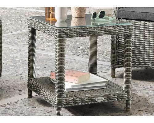 Gartentisch aus Rattan mit Glasplatte und Ablage