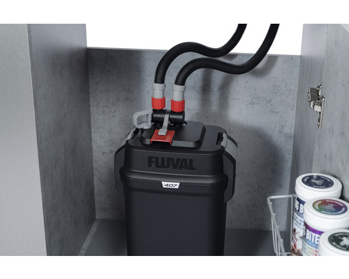 Fluval 407 Außenfilter unter einem Spülbecken
