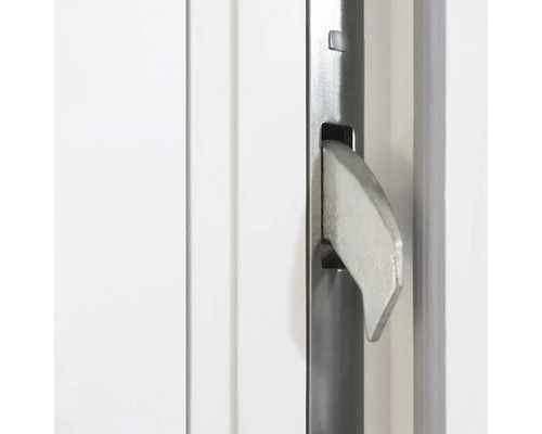 Detailaufnahme eines Fenstergriffs aus Metall