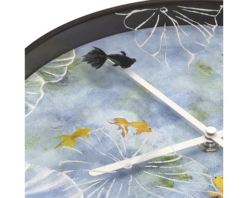 Wanduhr mit Fischmotiven und Zeigern