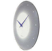 Runde Wanduhr mit modernem Gittermuster und Zeigern