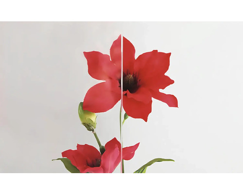 Dekorative Kunstblume mit roter Blüte