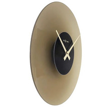 Wanduhr mit Zeitanzeige
